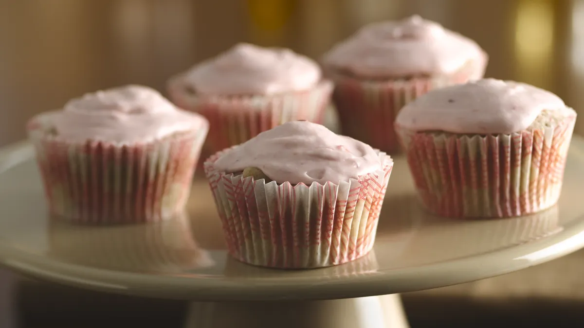 Strawberry-Rhubarb Cupcakes